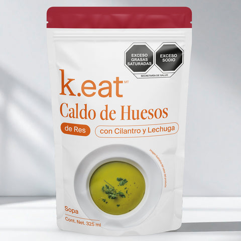 Caldo de Huesos de Res con Cilantro y Lechuga